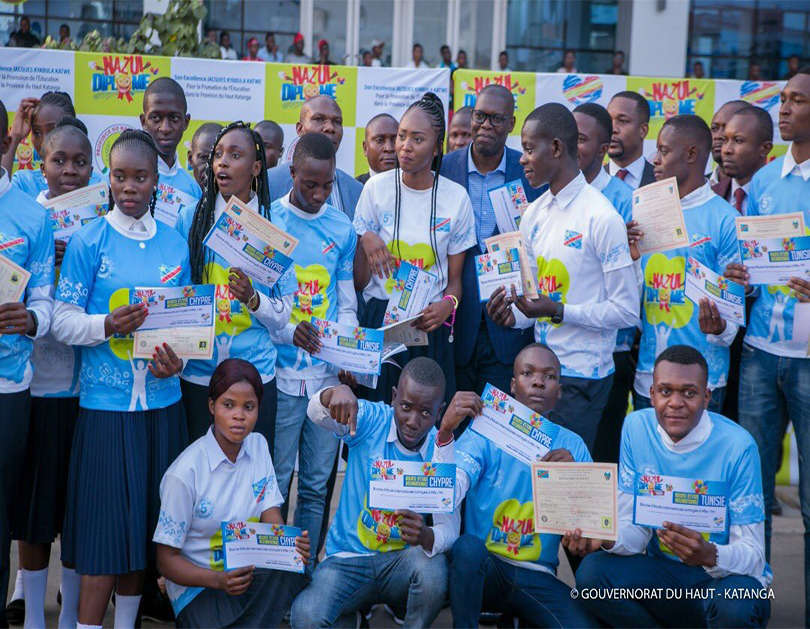 Les lauréats boursiers / Photo © Presse du Gouvernorat du Haut Katanga
