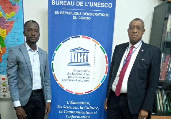 Pierre Ilboudo, représentant pays de l'Unesco et Patrick Kanyinda, coordonateur du Salon Congo Éducation/ ©Photo Salon Education