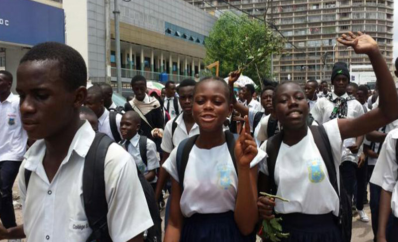 Les élèves dans les rue de Béni /© Photo Benin Web TV